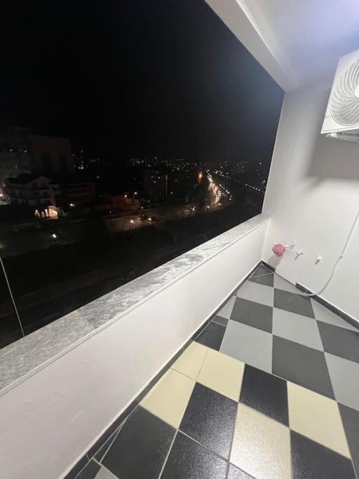 Art'S Apartment Тирана Экстерьер фото