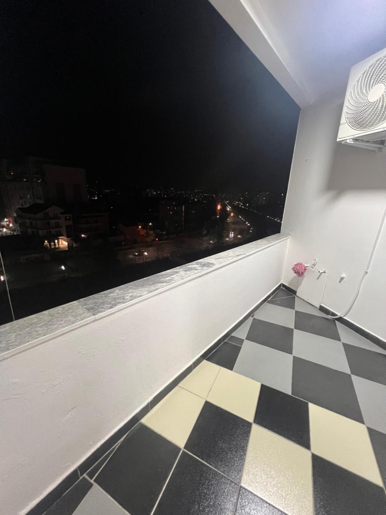 Art'S Apartment Тирана Экстерьер фото