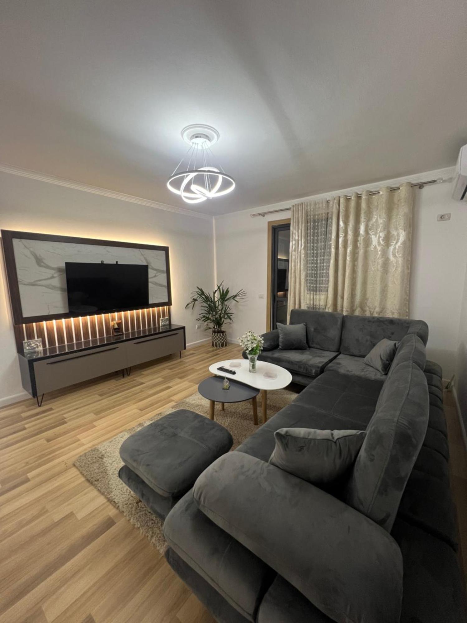 Art'S Apartment Тирана Экстерьер фото