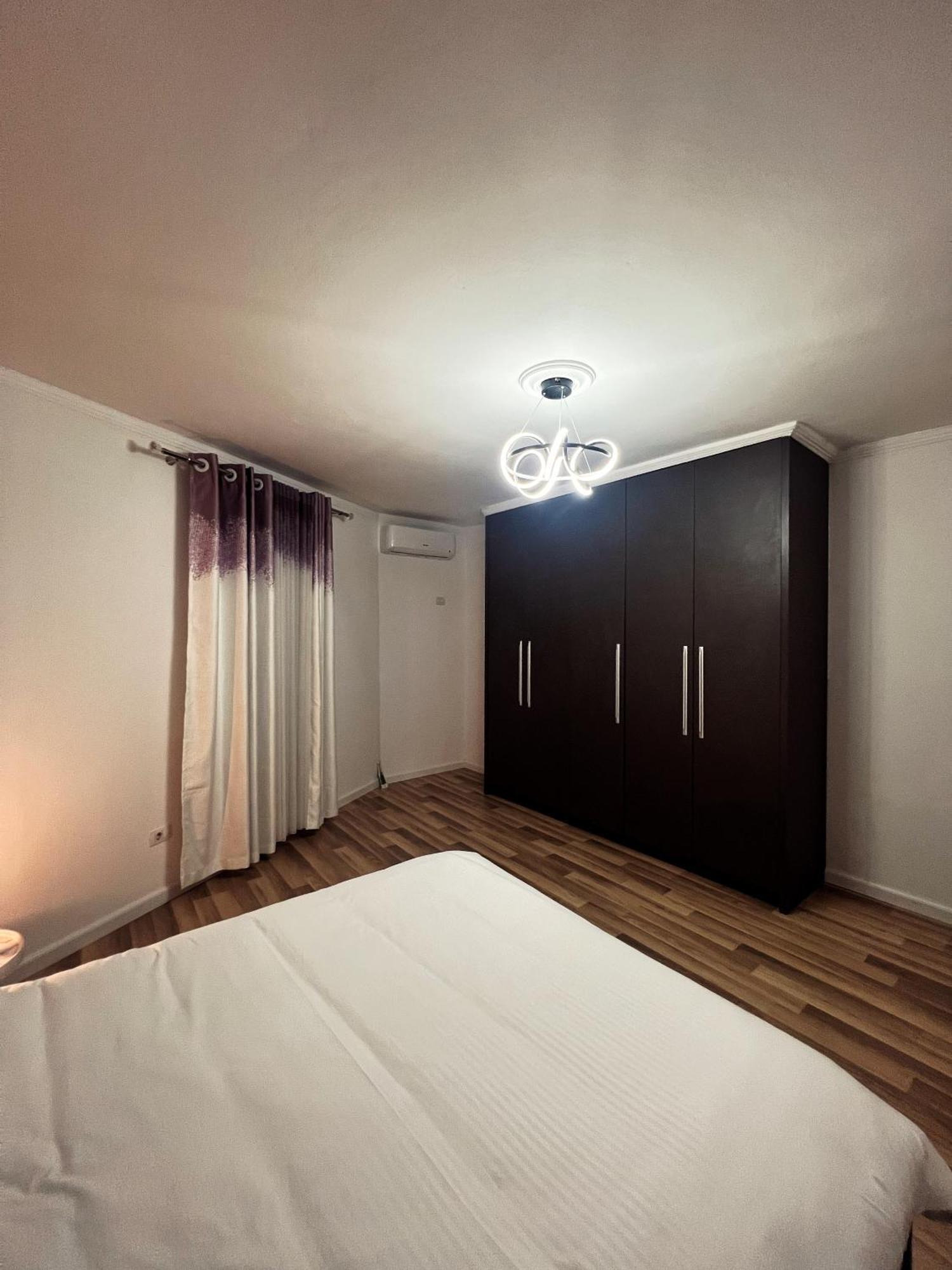Art'S Apartment Тирана Экстерьер фото